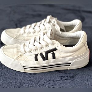 Vans sneaker size 7,5 good condition